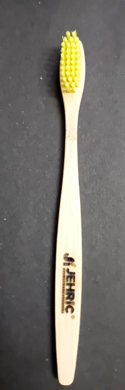 Bamboo Brush Adult | மூங்கில் பல்துலக்கி(பெ) 17.5cm